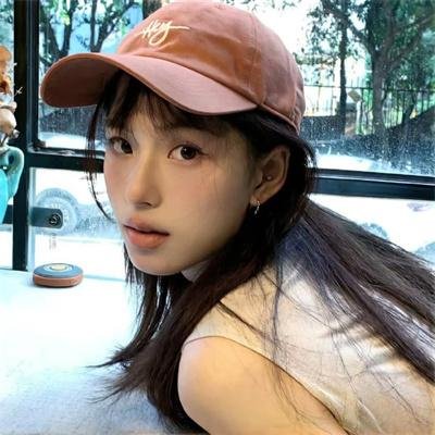 碧窗艳影